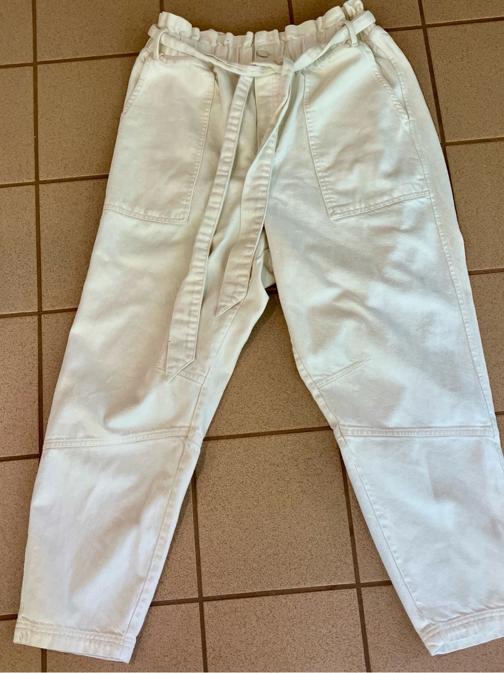Casual Barrel Leg Cotton Blend Crop Pants in Cream White Medium